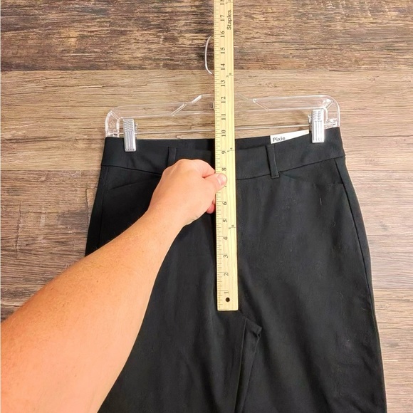 Old Navy Classic Black High Rise Pixie Women's Trousers - Picture 6 of 10